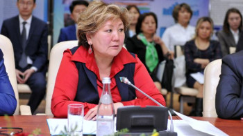 Фотография к новости: Депутат көпбалалы отбасыларға берілетін көмекті ұлғайтуды ұсынды