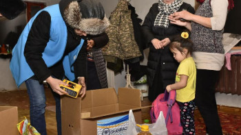 Фотография к новости: Мобильді топтар мұқтаж отбасыларға көмек бере бастады