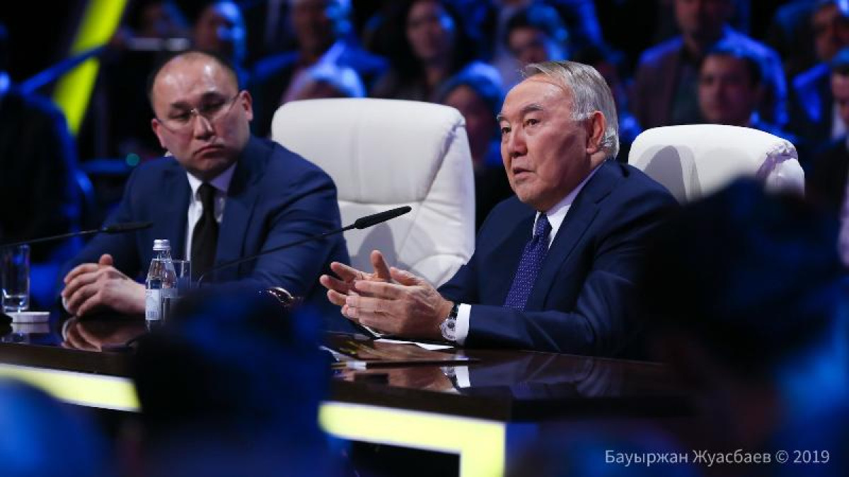 Қолыма күрек ұстап жүріп, президент боламын деп ешқашан ойламадым – Назарбаев 