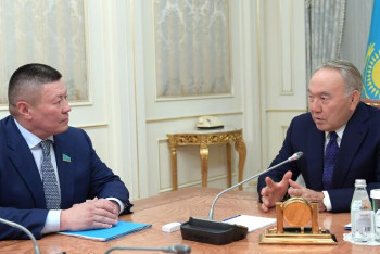 Фотография к новости: Назарбаев ауған соғысы ардагерін қабылдады
