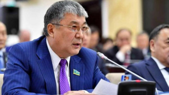 Фотография к новости: Сенаторлар көпбалалы және тұрмысы төмен отбасылардың жәрдемақысын арттыруды ұсынды