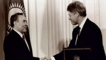 Фотография к новости: 25 жыл бұрын Қазақстан Ядролық қаруды таратпау туралы шартқа қосылды. Архив фото