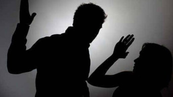 Фотография к новости: Өскеменде отбасылық жанжалдың құрбаны болған әйелдерге көмек көрсетілді