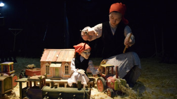 Фотография к новости: Алматы мемлекеттік қуыршақ театры халықаралық фестивальде бақ сынайды