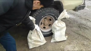 Фотография к новости: Жамбылдық полицейлер жарылғыш заттар тасымалдаған азаматты ұстады