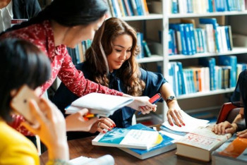 Фотография к новости: Жастар жылы. Жас ғалымдар үшін жаңа гранттар бөлінбек 