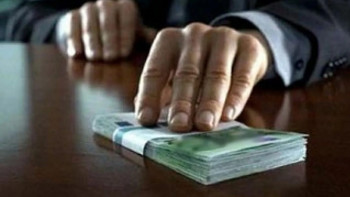 Фотография к новости: Темір жол станциясы бастығы 18 мың доллар пара алды деген күдікпен ұсталды 