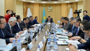 Фотография к новости: Сенатта ветеринарлық қауіпсіздік мәселелері талқыланды