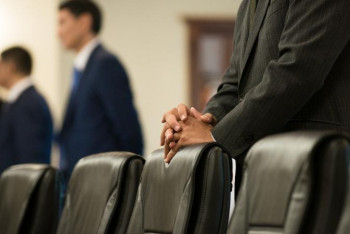 Фотография к новости: Мемлекеттік органдарда үстеме жұмыс төрт есе қысқарды