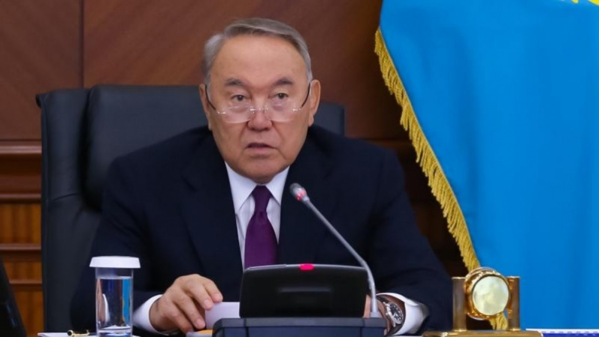 Назарбаев ҚР Ақпарат және коммуникациялар министрлігін таратты
