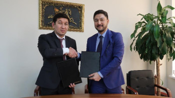 Фотография к новости: «Отандастар» мен «Болашақ» шетелдегі қандастардың жоғары білім алуына жағдай жасайды