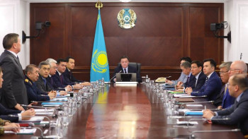 Фотография к новости: Жаңа министрлер халық алдында ант берді