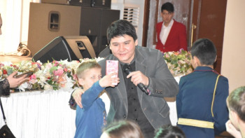 Фотография к новости: Бейбіт Қорған: Балаға қуаныш сыйлаудың өзі – бақыт