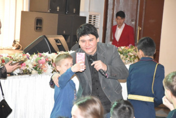 Фотография к новости: Бейбіт Қорған: Балаға қуаныш сыйлаудың өзі – бақыт