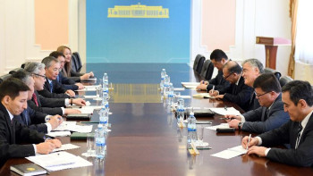 Фотография к новости: Қазақстан мен Өзбекстан дипломаттары «сағат теңестірді»