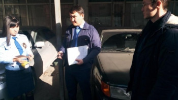 Фотография к новости: Алматыда алимент төлемегендердің көлігі тәркіленді