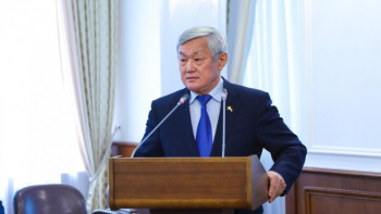 Фотография к новости: Сапарбаев мүгедек балалары бар отбасылардың жәрдемақысы қаншаға өсетінін айтты