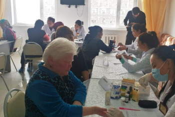 Фотография к новости: Түркістандағы барлық емханада көпбалалы аналар үшін "ашық есік" күндері өтуде