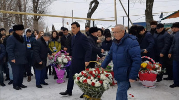 Фотография к новости: Ассамблея өкілдері: Аштықта жеген құйқаның дәмі ұмытылмайды