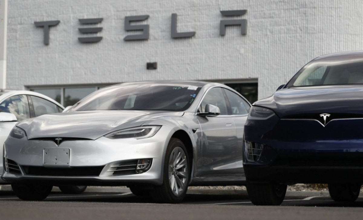 Tesla компаниясы Model 3 көлігінің бағасын арзандатты