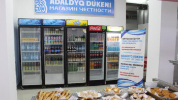 Фотография к новости: Әкімдік ғимаратында «Адалдық дүкені» ашылды