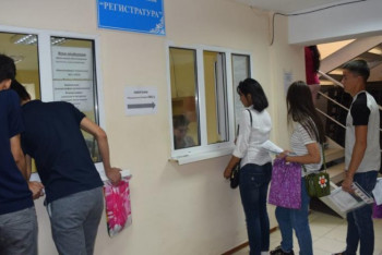 Фотография к новости: Алматы емханаларындағы ұзын-сонар кезек азаяды