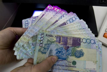 Фотография к новости: Әуелі депутаттар мүліктерін жария етеді – Қаржы министрлігі 