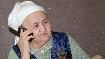 Фотография к новости: Көктем шуағы. Астанадан жеткен ақ раушан