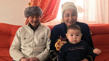 Фотография к новости: 11 баланың анасы бақытты өмір сүрудің құпиясымен бөлісті