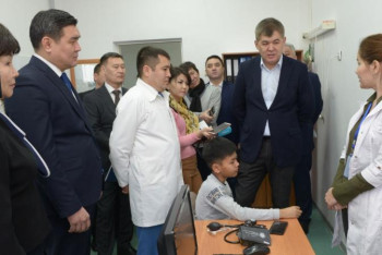 Фотография к новости: Біртанов Атыраудағы денсаулық сақтау саласымен танысты