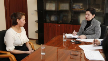 Фотография к новости: Әбдіқалықова Атырау облысындағы көпбалалы отбасылармен кездесті