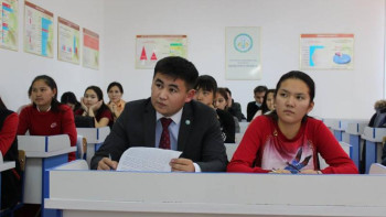 Фотография к новости: Жастар жылы. Jastar úshіn. Қарағандыда жастарға көмек көрсетілуде