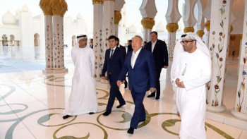 Фотография к новости: Елбасы Абу-Дабидегі шейх Заид мешітіне барды