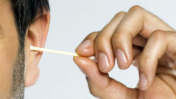 Фотография к новости: Құлағын тазалағысы келген ер адам миын зақымдап алды