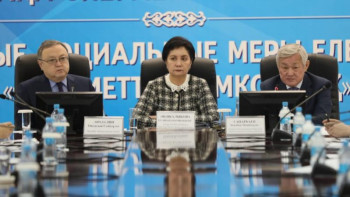 Фотография к новости: Үкіметтің жұмыс тобы кәсіпорын басшыларымен кездесті