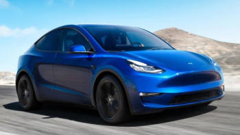 Фотография к новости: Tesla жаңа электрокроссоверін таныстырды