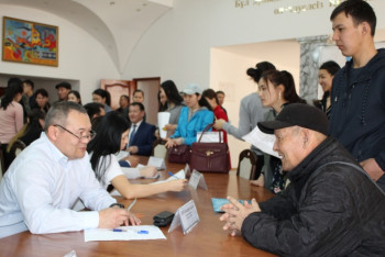 Фотография к новости: Бос жұмыс жәрмеңкесі. 53 қызылордалық тұрақты қызмет тапты