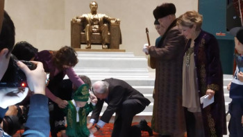 Фотография к новости: Ұлттық мұражайда ата-ана қамқорынсыз қалған балалардың тұсауы кесілді