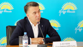 Фотография к новости: Есен Елеукен: Елбасының Тәуелсіз Қазақстанға сіңірген еңбегі ұшан-теңіз