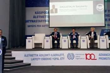 Фотография к новости: Қазақстанның еңбек өкілдері Елбасының қамқорлығын әрдайым сезініп келді – Сатыбалды Дәулеталин