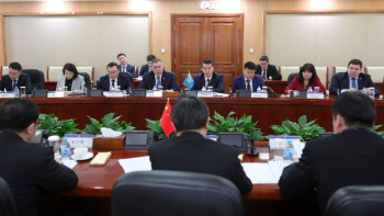 Фотография к новости: Әлихан Смайылов Қытайда бірқатар кездесу өткізді