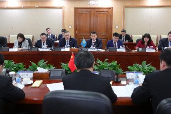 Фотография к новости: Әлихан Смайылов Қытайда бірқатар кездесу өткізді