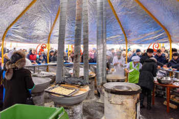 Фотография к новости: Астанада қала тұрғындары мен қонақтарына ыстық бауырсақ таратылады