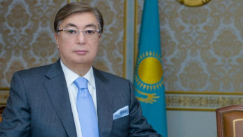 Фотография к новости: Тоқаев Элизабет Тұрсынбаеваны жеңісімен құттықтады