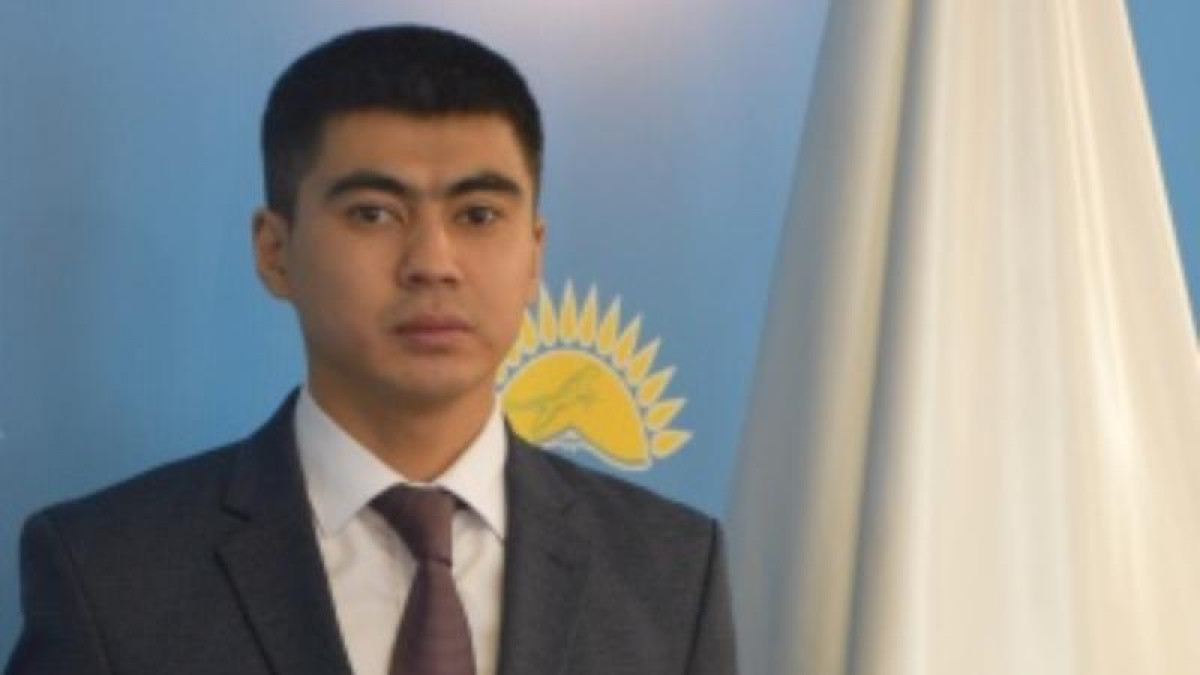 Алмат Досмұхамедов: Астананы Нұр-Сұлтан деп атау орынды