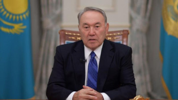 Фотография к новости: Тұңғыш Президент әлемнің ондаған елінен жеделхаттар алды