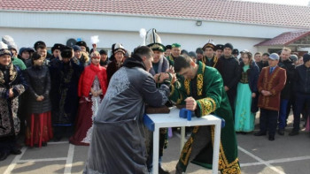 Фотография к новости: Нұр-Сұлтандық полицейлер Наурыз мерекесін атап өтті