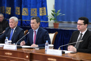 Фотография к новости: Бақыт Сұлтанов көпбалалы аналармен кездесті 