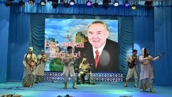 Фотография к новости: Қазалы ауданының халқы елордаға Елбасы атын беруін қолдады