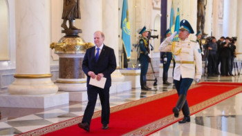 Фотография к новости: Тоқаевқа АҚШ елшісі сенім грамотасын тапсырды 